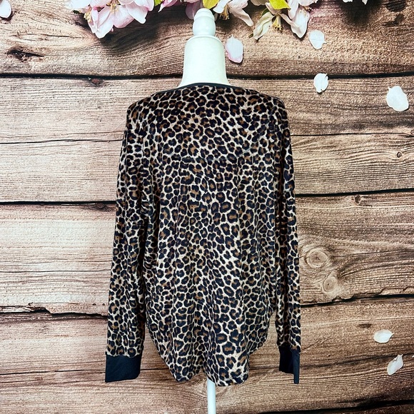 SOLD 🛍️ Secret Treasures Women's Brown Leopard Animal Printed Long Sweater XL - Picture 7 of 8